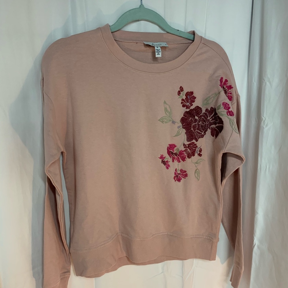 5/$40 SALE Jessica Simpson Floral sweatshirt